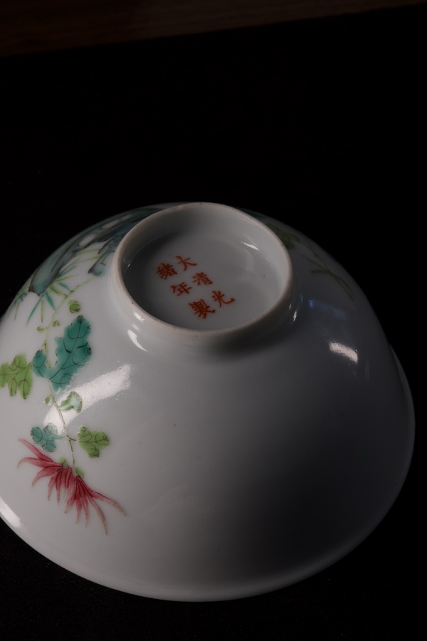 古玩陶瓷花鳥紋粉彩碗拍賣，當前價格2200元