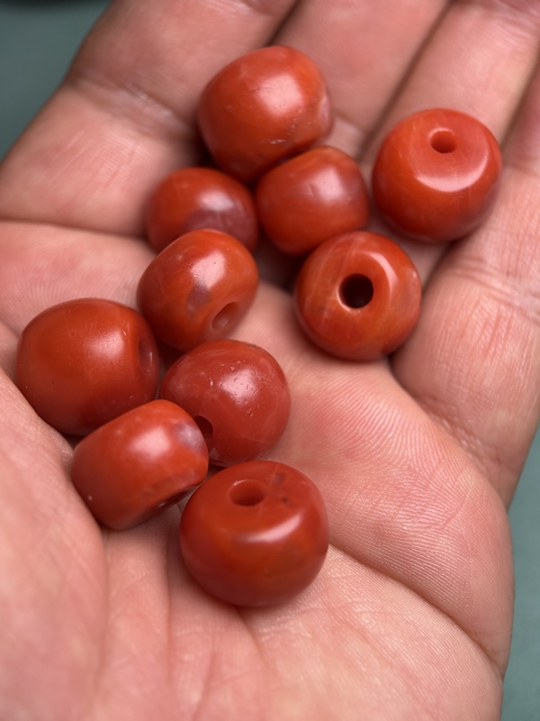古玩玉器藏傳南紅珠子拍賣,當(dāng)前價(jià)格5000元