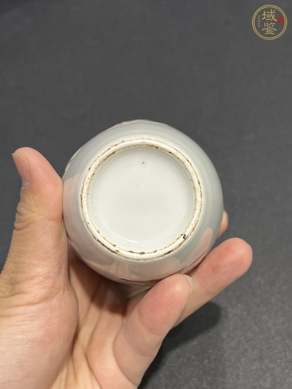 古玩陶瓷釉里紅魚紋瓶真品鑒賞圖