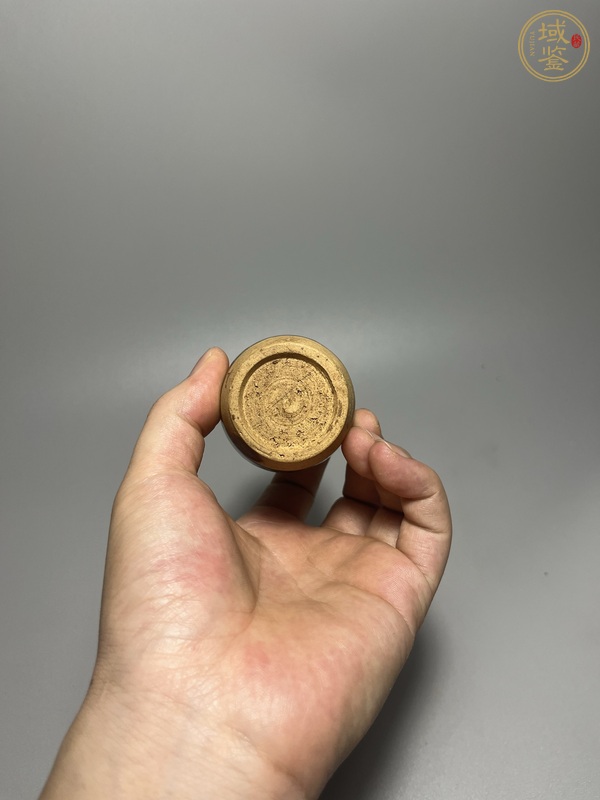 古玩陶瓷褐釉撇口瓶真品鑒賞圖