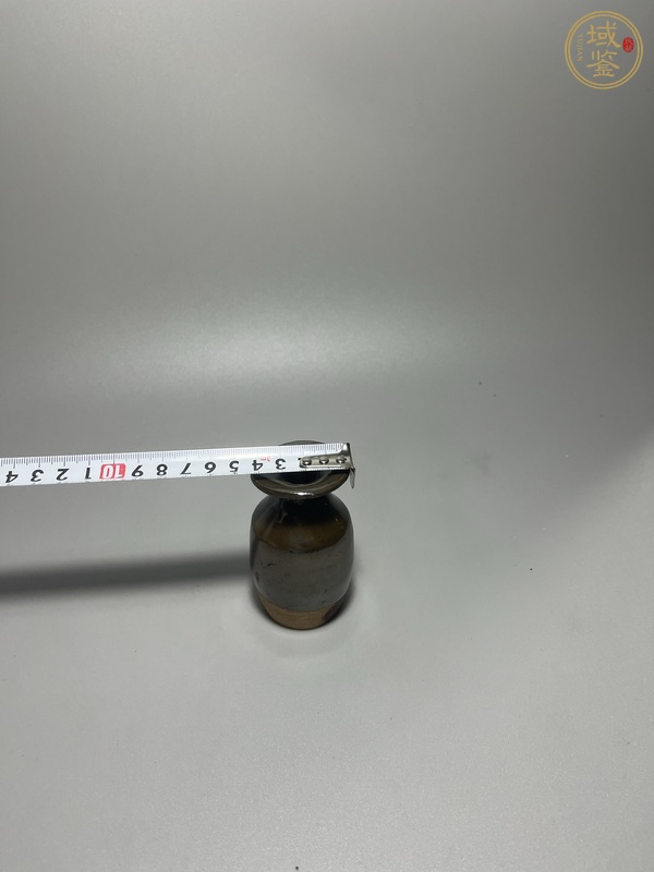古玩陶瓷褐釉撇口瓶真品鑒賞圖