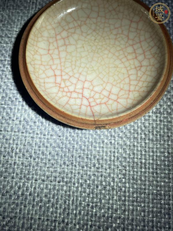 古玩陶瓷煨瓷青花山水人物印盒真品鑒賞圖