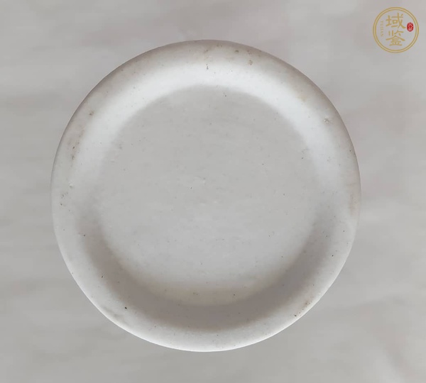 古玩陶瓷青花花卉紋燭臺真品鑒賞圖