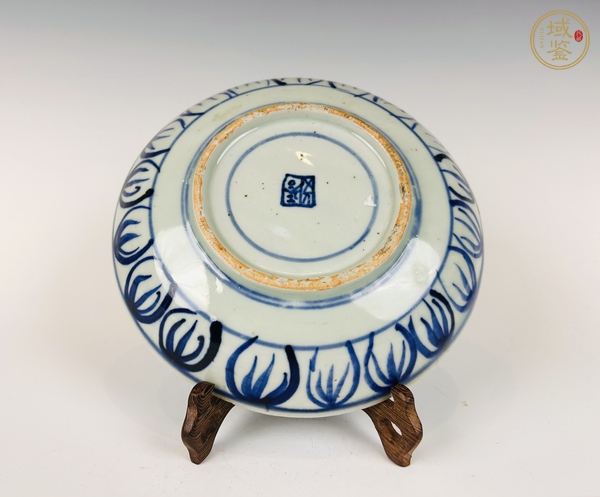 古玩陶瓷清早期·青花幾何蓮瓣盤真品鑒賞圖