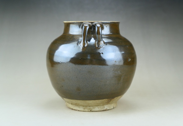 古玩陶瓷精品:明代定窯系茶葉末釉四系罐拍賣，當(dāng)前價(jià)格0元