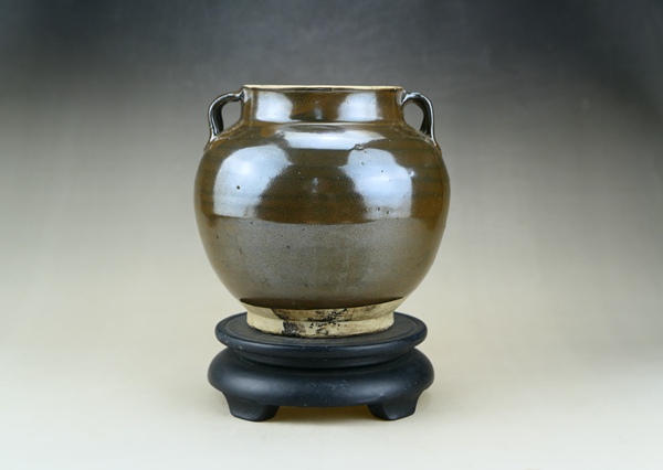 古玩陶瓷精品:明代定窯系茶葉末釉四系罐拍賣，當(dāng)前價(jià)格0元