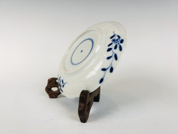 古玩陶瓷清光緒·花卉八方杯碟拍賣，當(dāng)前價格0元