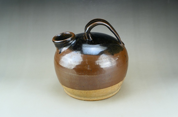 古玩轉(zhuǎn)賣精品:明代耀州窯紫金釉絲毫提壺(高級器型)拍賣,當前價格5800元