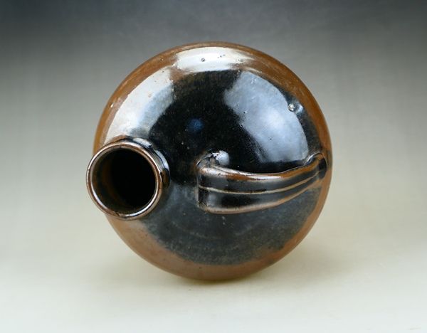 古玩陶瓷精品:明代耀州窯紫金釉絲毫提壺(高級器型)拍賣,當前價格115元