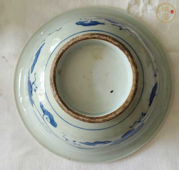 古玩陶瓷花卉紋青花碗真品鑒賞圖