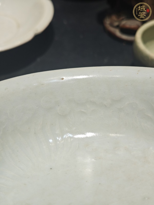 古玩陶瓷樞府釉印花碗真品鑒賞圖