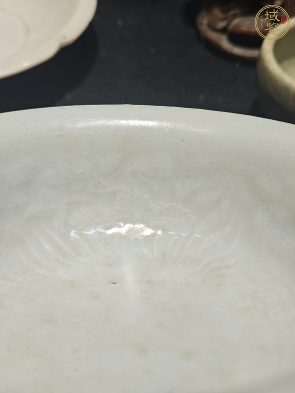 古玩陶瓷樞府釉印花碗真品鑒賞圖