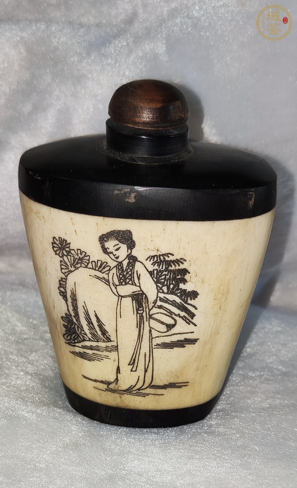 古玩骨雕鑲紫檀鼻煙壺真品鑒賞圖