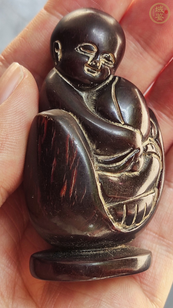 古玩字畫角雕童子捧壽鼻煙壺真品鑒賞圖