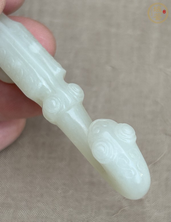 古玩玉器玉螳螂帶鉤真品鑒賞圖