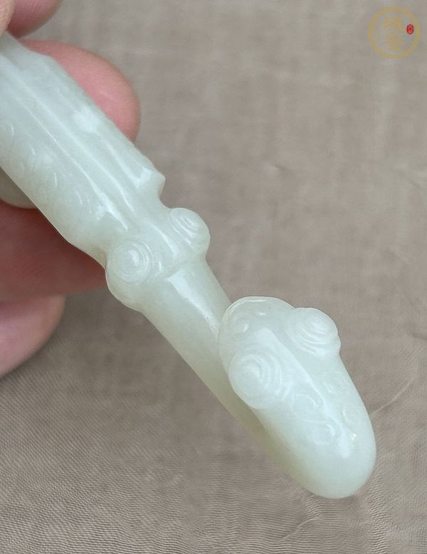 古玩玉器玉螳螂帶鉤真品鑒賞圖