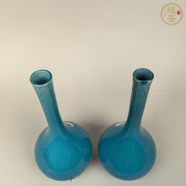 古玩陶瓷清晚期 孔雀藍(lán)釉長(zhǎng)頸瓶一對(duì)真品鑒賞圖