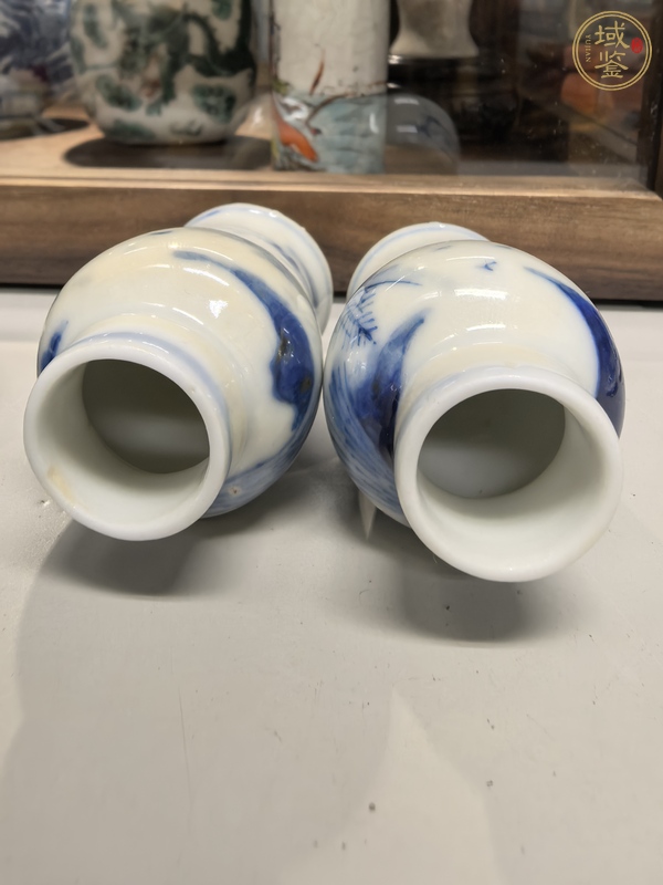 古玩陶瓷青花山水紋蓋瓶真品鑒賞圖