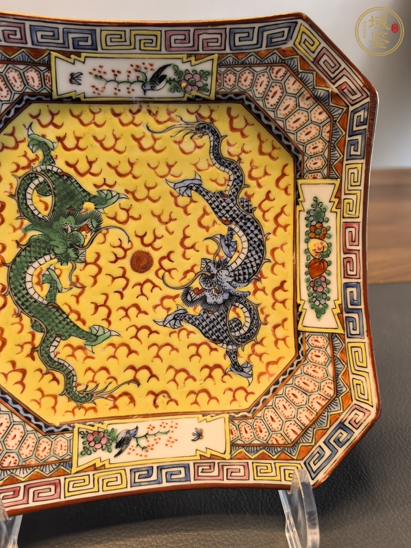 古玩陶瓷廣彩龍紋四方盤真品鑒賞圖