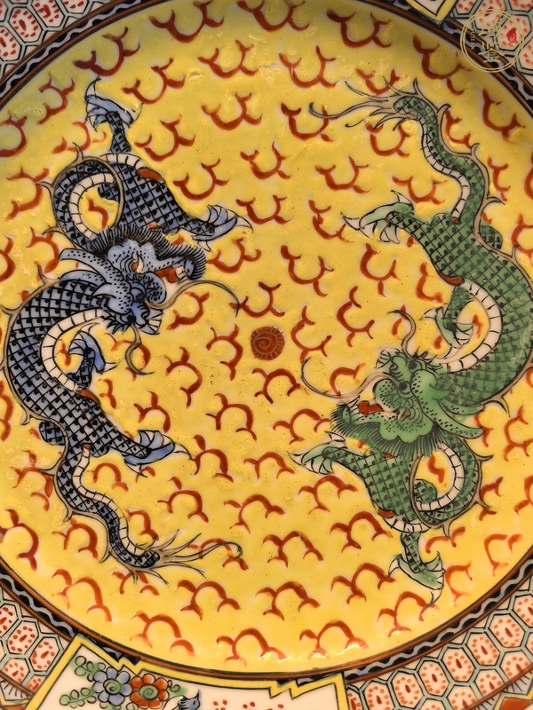 古玩陶瓷廣彩龍紋盤真品鑒賞圖