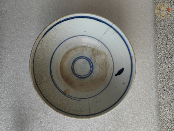 古玩陶瓷青花花卉紋碗真品鑒賞圖