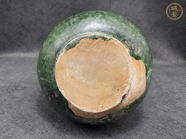 古玩陶瓷綠釉貼塑人物瑞獸撇口瓶真品鑒賞圖