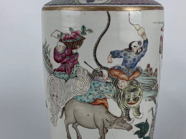 古玩陶瓷清晚期·粉彩八仙人物紋棒槌瓶拍賣，當前價格1776元