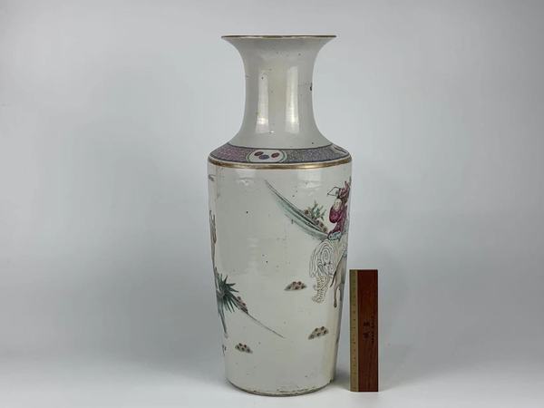 古玩陶瓷清晚期·粉彩八仙人物紋棒槌瓶拍賣，當前價格1776元