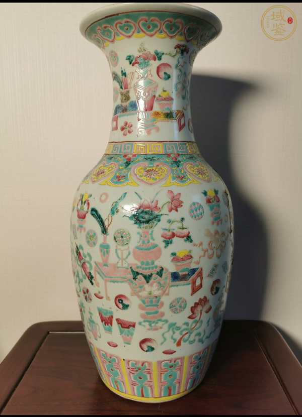 古玩陶瓷博古圖粉彩瓶真品鑒賞圖