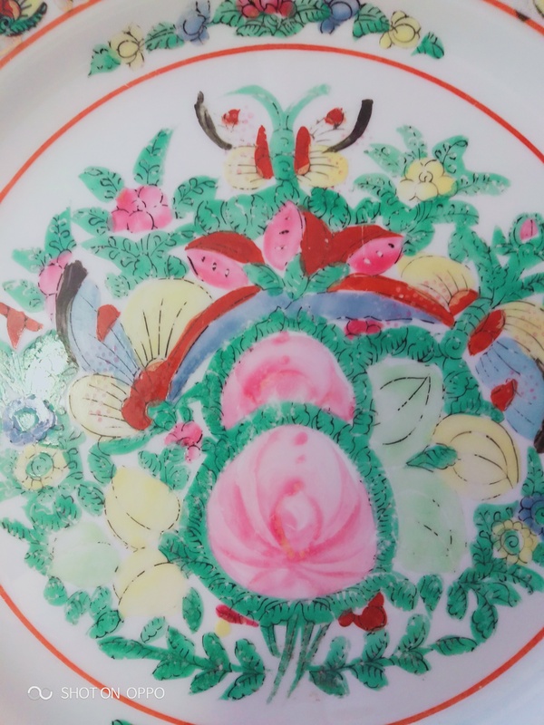 古玩陶瓷廣彩蝴蝶花卉紋盤拍賣，當前價格1268元