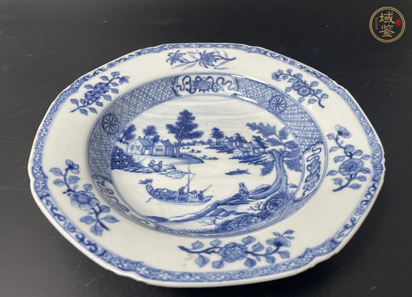 古玩陶瓷山水紋青花盤真品鑒賞圖