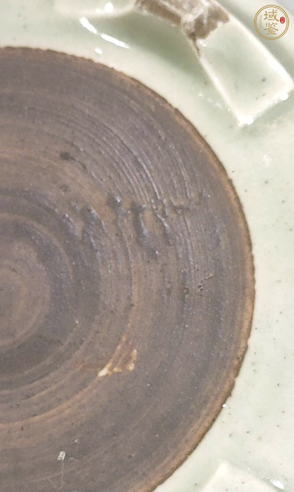 古玩陶瓷豆青釉刻花筒爐真品鑒賞圖