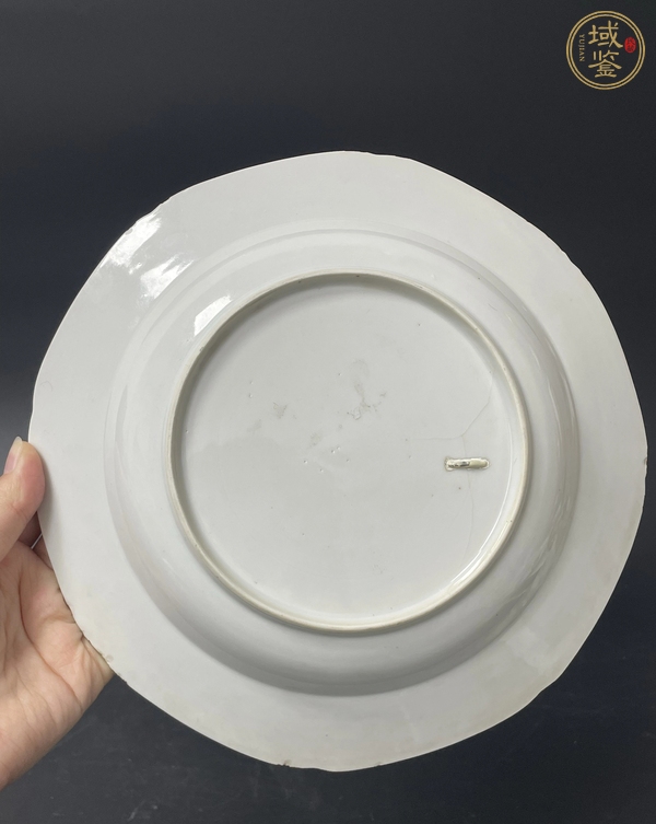 古玩陶瓷山水紋青花盤真品鑒賞圖