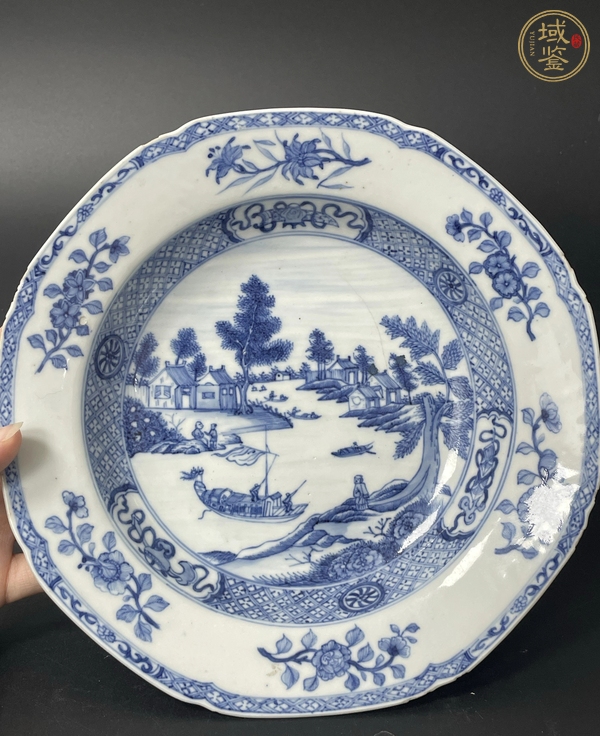 古玩陶瓷山水紋青花盤真品鑒賞圖