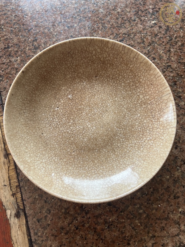古玩陶瓷哥窯盤真品鑒賞圖