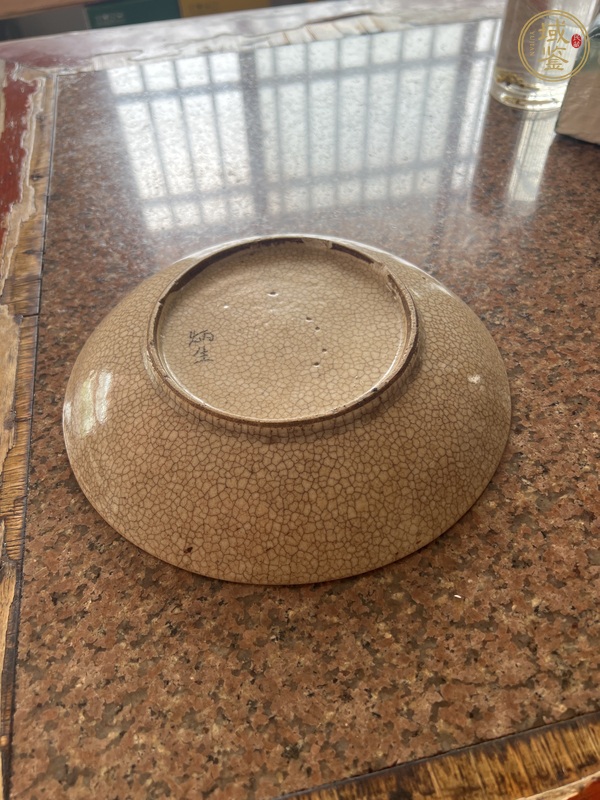 古玩陶瓷哥窯盤真品鑒賞圖