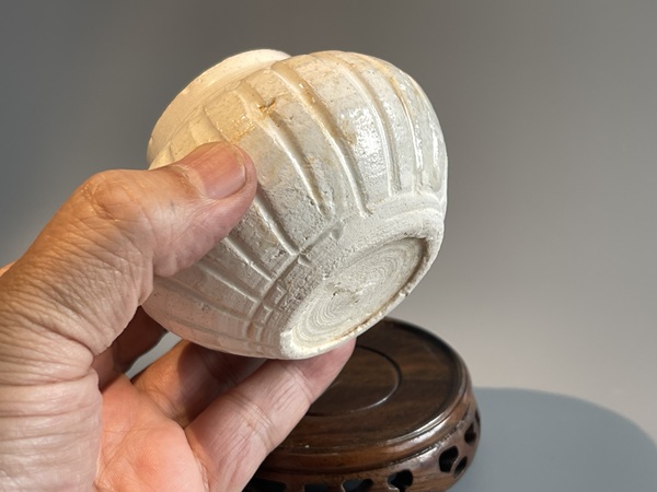 古玩陶瓷白釉瓜棱水盂拍賣，當前價格900元