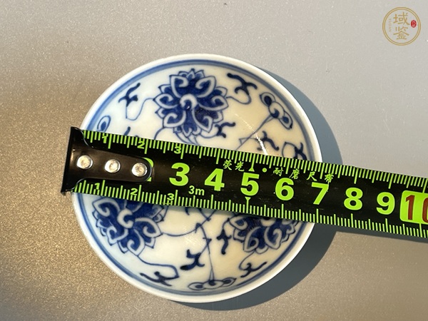 古玩陶瓷晚清青花雙勾纏枝蓮小碟真品鑒賞圖