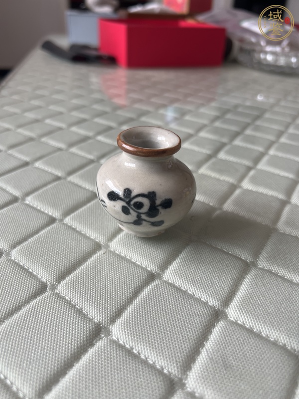 古玩花卉紋醬口石榴尊真品鑒賞圖