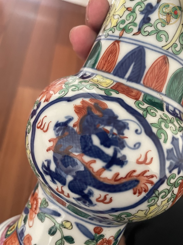 古玩陶瓷青花五彩龍紋花觚真品鑒賞圖