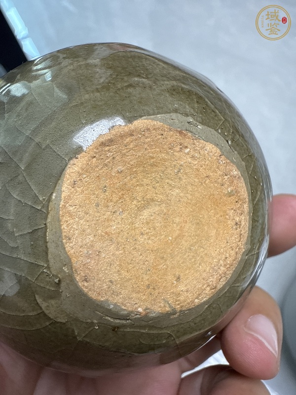 古玩陶瓷龍泉青瓷龍紋水盂真品鑒賞圖