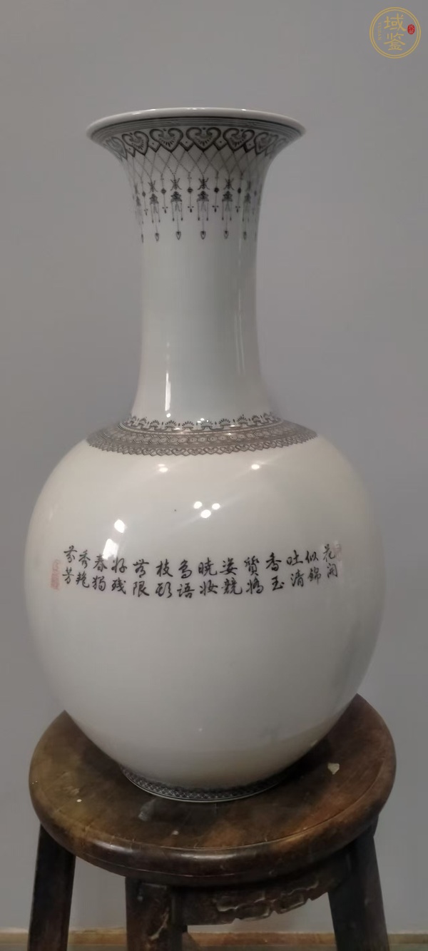古玩陶瓷粉彩花鳥賞瓶真品鑒賞圖