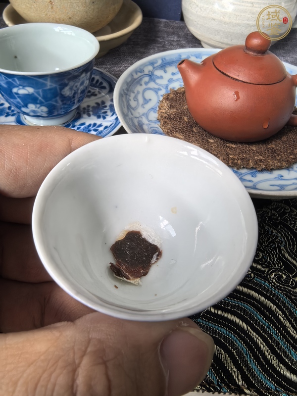 古玩陶瓷青花夔龍紋茶杯真品鑒賞圖