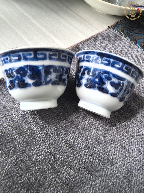 古玩陶瓷青花夔龍紋茶杯真品鑒賞圖