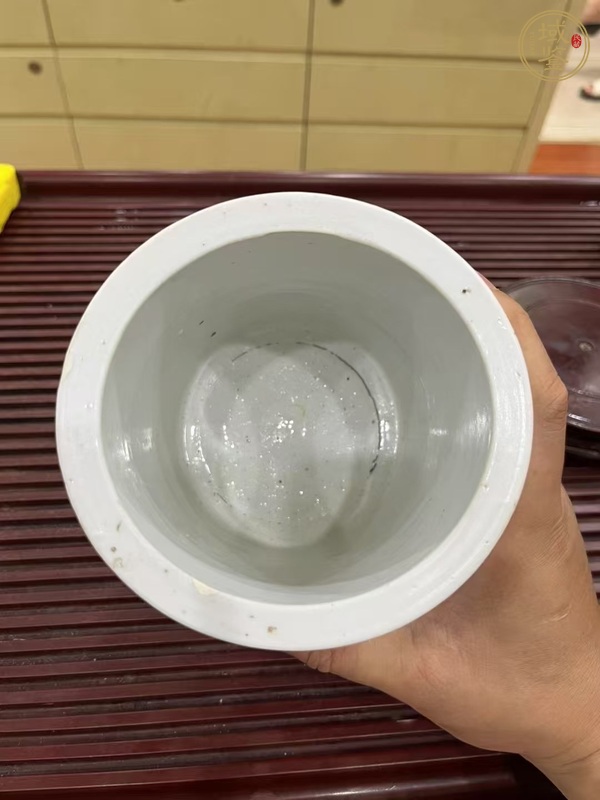 古玩陶瓷山水紋青花筆筒真品鑒賞圖
