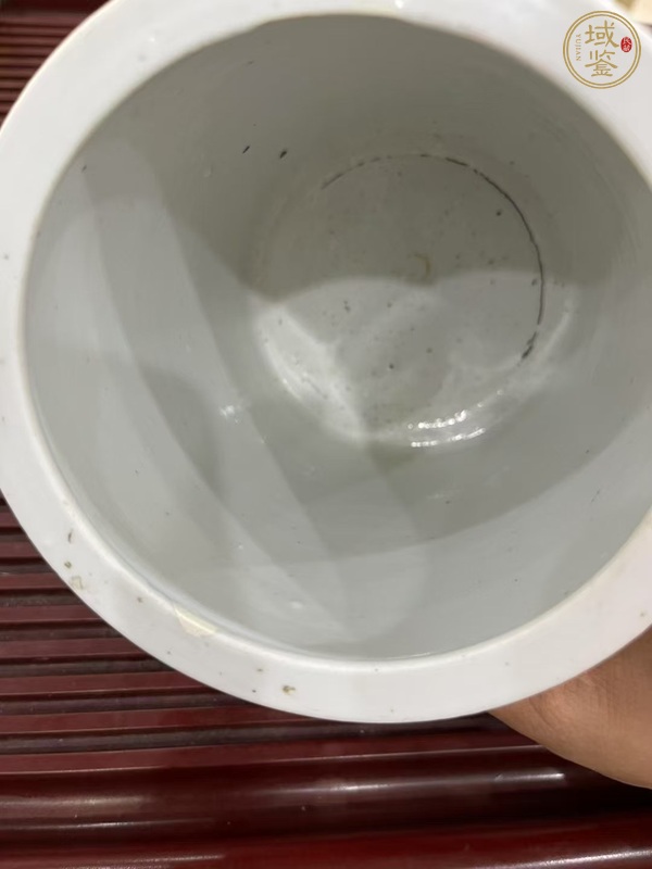古玩陶瓷山水紋青花筆筒真品鑒賞圖