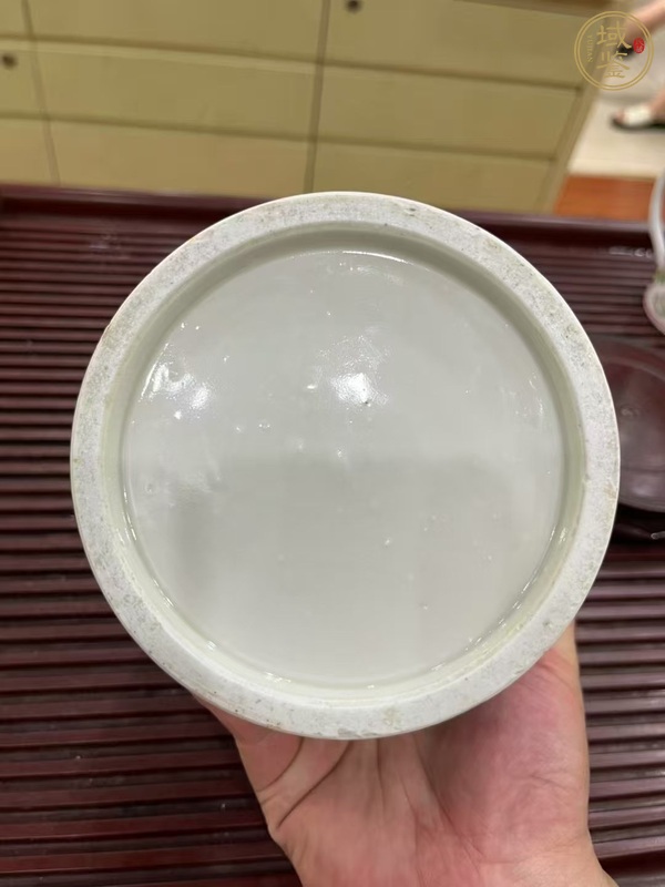 古玩陶瓷山水紋青花筆筒真品鑒賞圖
