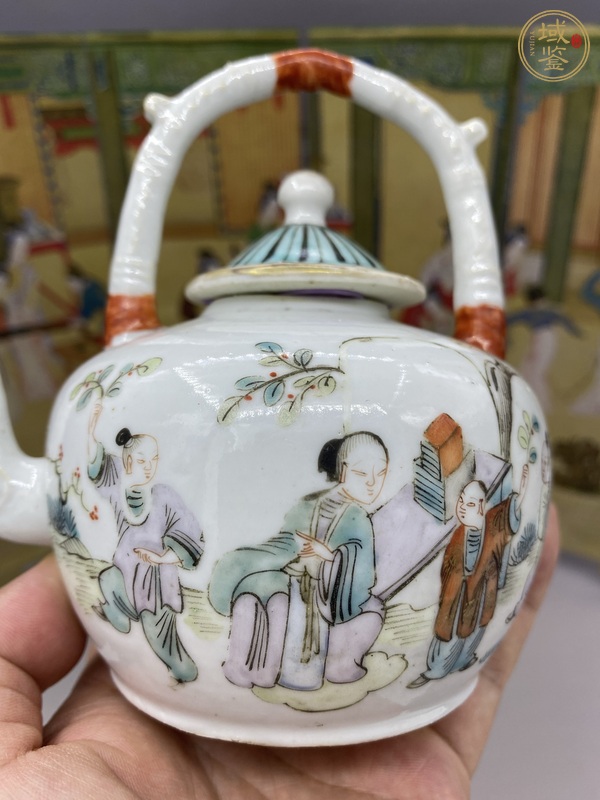 古玩陶瓷粉彩人物故事紋茶壺真品鑒賞圖