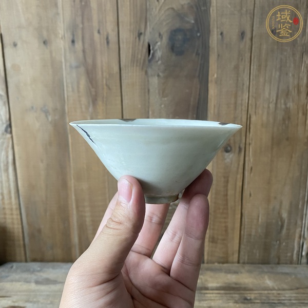 古玩陶瓷青白釉刻花茶盞真品鑒賞圖