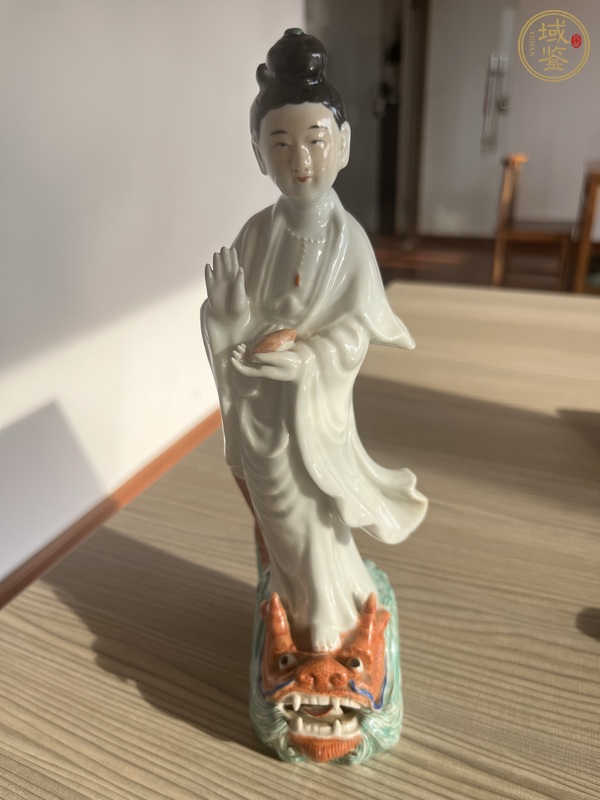 古玩陶瓷白釉菩薩造像真品鑒賞圖